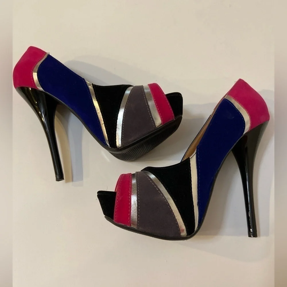 SHI By Journeys~Vibrant Faux Suede~Platform High Heel Stiletto~Peep Toe~Size 7.5